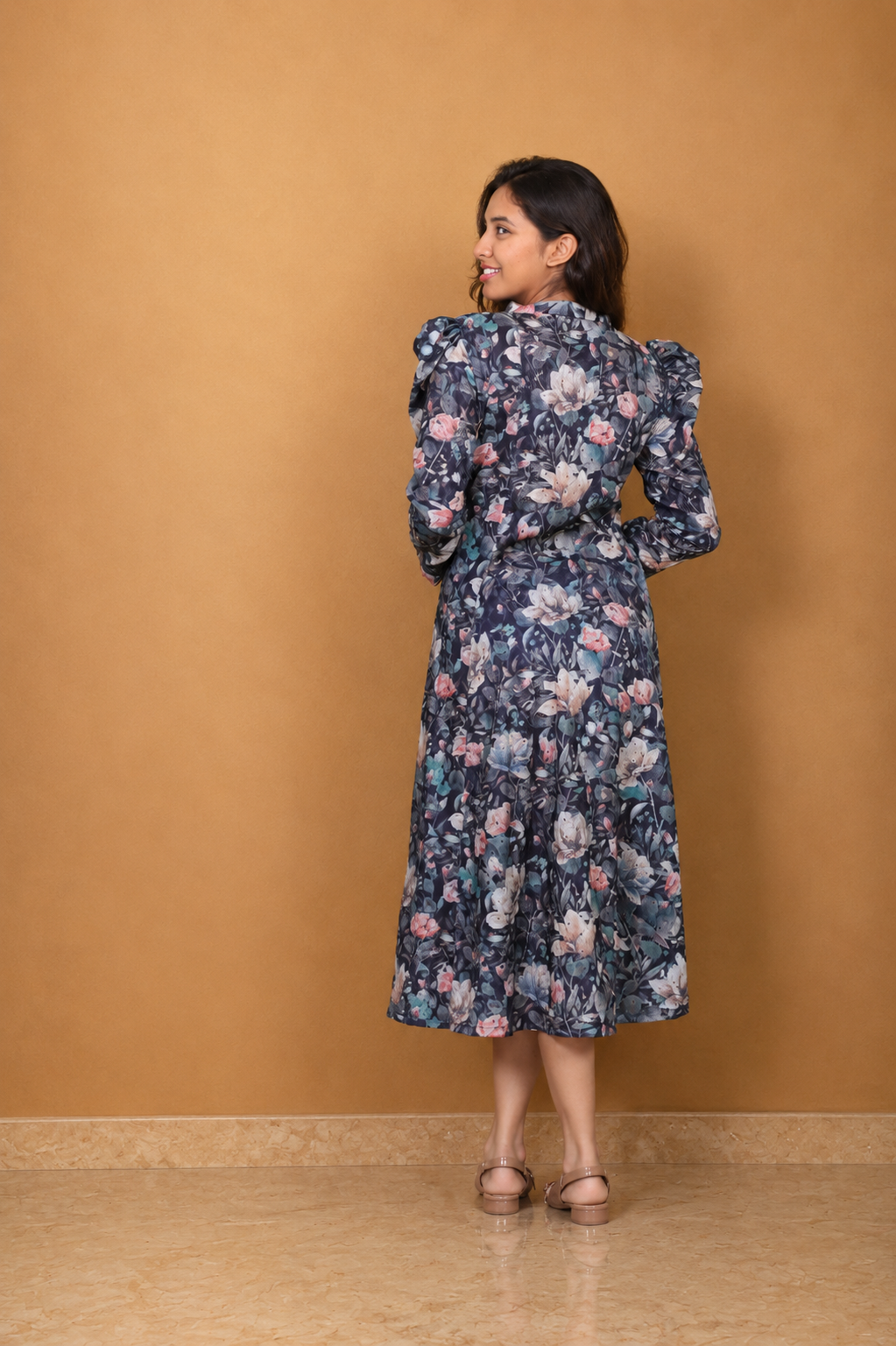 Hakoba Puffed Sleeves Dress