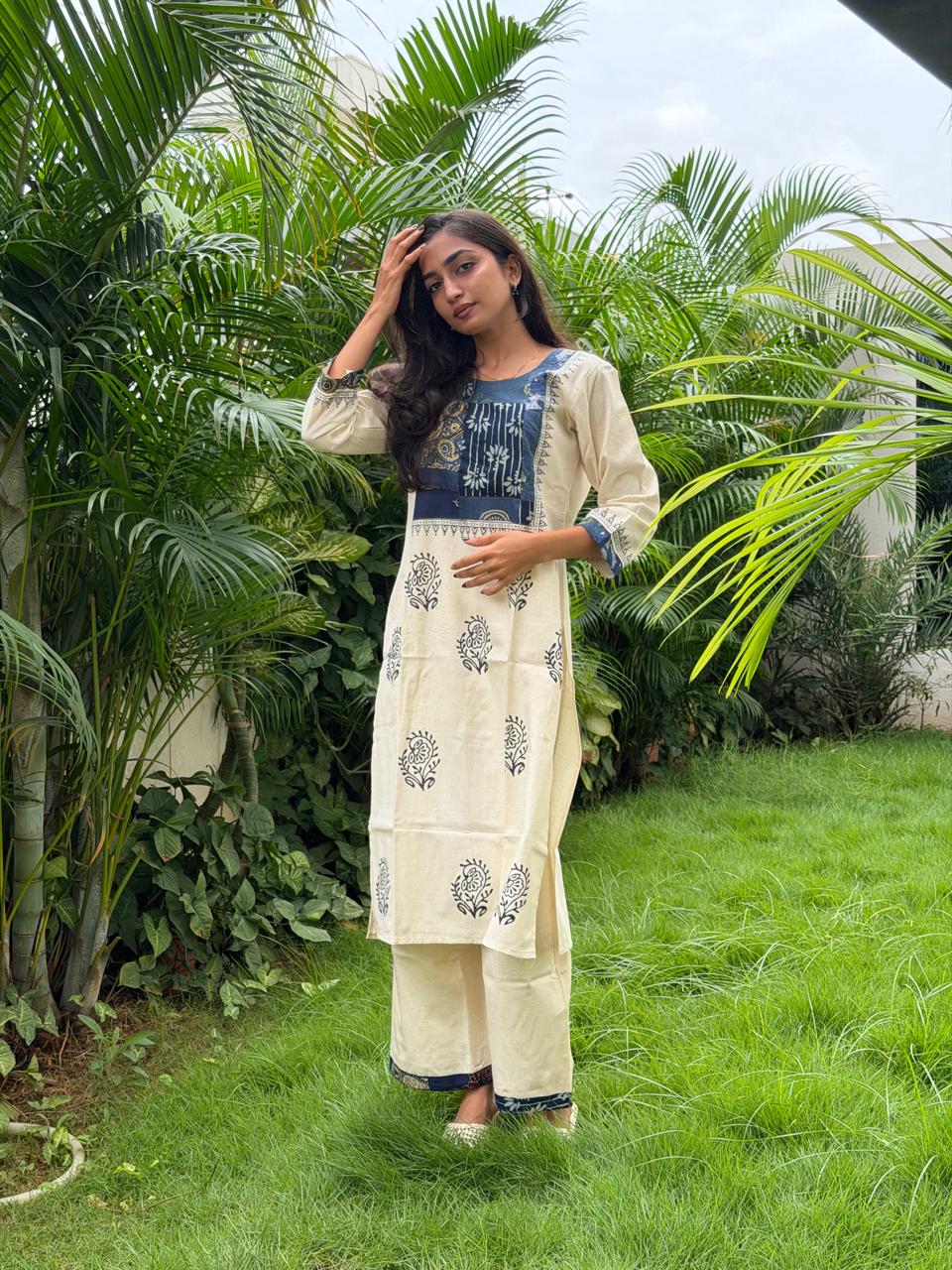 Ivory Bloom Cord Set